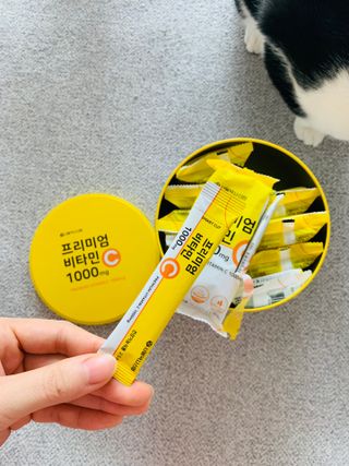 서울약사신협 프리미엄비타민C1000_2.5G x 100포 — 5점을 준 리뷰어가 2021년 5월 올린 사용 사진