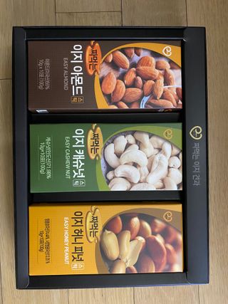 짜먹는 이지견과 짜먹는 이지아몬드, 짜먹는 이지허니피넛, 짜먹는 이지캐슈넛 각 10g X  10포 — 5점을 준 리뷰어가 2021년 3월 올린 사용 사진