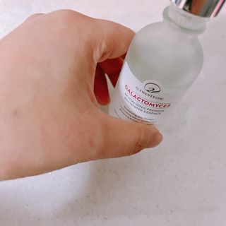 오투에니원 갈락토미세스 리바이탈라이징 프리미엄 화이트닝 에센스 50ml — 5점을 준 리뷰어가 2023년 1월 올린 사용 사진