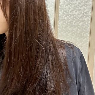 르핸스 퍼포밍 5 샴푸 비반트 포렛/베티버 포그 — 5점을 준 리뷰어가 2023년 3월 올린 사용 사진