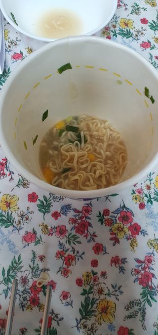 NISSIN 닛신 컵누들  4종 - 씨푸드오리지날, 씨푸드 스파이시, 씨푸드 커리, 씨푸드 XO소스 — 4.5점을 준 리뷰어가 2023년 1월 올린 사용 사진