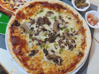 [푸딩팩토리] 10인치 씬피자 3종 택2_베샤멜 고르곤졸라/불고기/고르곤졸라 — 5점을 준 리뷰어가 2022년 5월 올린 사용 사진