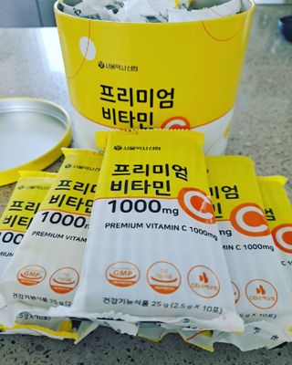 서울약사신협 프리미엄비타민C1000_2.5G x 100포 — 5점을 준 리뷰어가 2021년 5월 올린 사용 사진