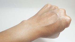 프리마인 선크림만 바꿨을 뿐인데 매일 물 2L챙겨먹고 기초케어 완벽하게 한 물빛피부 완성,셀라브UV프로텍터 — 5점을 준 리뷰어가 2023년 8월 올린 사용 사진