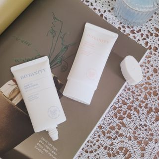 보타니티 촉촉수분자차 아쿠아핏 선 에센스 50ml + 보송톤업자차 징크 선 로션 50ml SPF50+ PA++++ (4/25) — 5점을 준 리뷰어가 2022년 5월 올린 사용 사진
