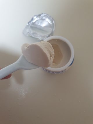 매일바이오 그릭요거트 오리지널 플레인 4개, 로스터리 커피믹스 4개 — 4점을 준 리뷰어가 2021년 12월 올린 사용 사진