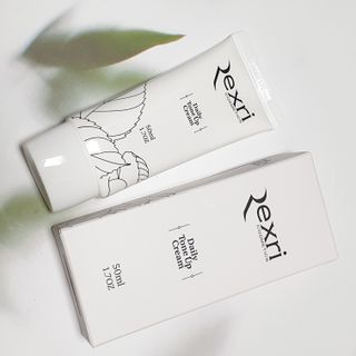 렉스리 데일리 톤업 크림 Rexri Daily Tone Up Cream — 4점을 준 리뷰어가 2022년 9월 올린 사용 사진