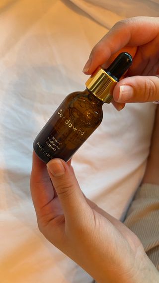 스킨큐어 산다화 비타민c 화이트닝 에센스 30ml — 4.5점을 준 리뷰어가 2023년 10월 올린 사용 사진