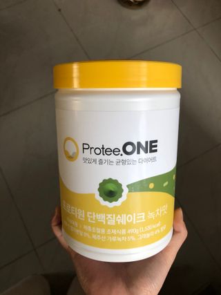 프로티원 단백질쉐이크 녹차맛 2주분 1통+보틀 — 5점을 준 리뷰어가 2021년 5월 올린 사용 사진