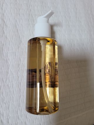 스킨1004 [SKIN1004] 마다가스카르 센텔라 라이트 클렌징 오일 200ml — 5점을 준 리뷰어가 2024년 7월 올린 사용 사진