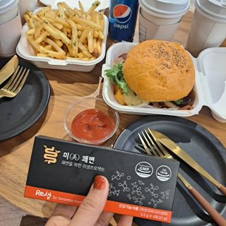 새롬바이오 리생 [미쾌변] 차전자피 식이섬유 건강기능식품 3팩 — 4점을 준 리뷰어가 2021년 7월 올린 사용 사진
