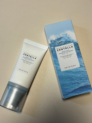 [스킨1004] 마다가스카르 센텔라 히알루-시카 워터핏 선세럼 50ml — 5점을 준 리뷰어가 2024년 5월 올린 사용 사진