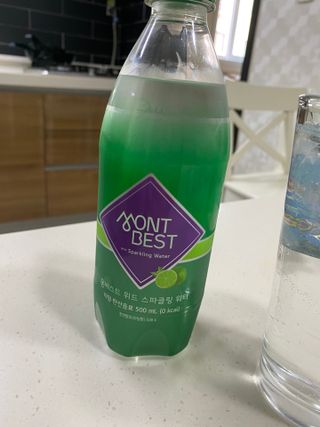 몽베스트 Montbest with Sparkling water Lime20병 — 5점을 준 리뷰어가 2021년 10월 올린 사용 사진