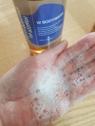 와프랩 운동하는 여성을 위한 더블유 미세먼지 세정 천연유래 약산성 바디워시 — 5점을 준 리뷰어가 2022년 3월 올린 사용 사진