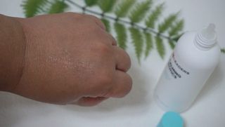 리더스코스메틱 리더스 카밍 바이오틱스 에센스 워터 — 5점을 준 리뷰어가 2021년 7월 올린 사용 사진