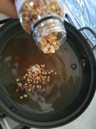더밥  고추마녀 라볶이 +  나이스미 무설탕 현미후레이크 — 3점을 준 리뷰어가 2021년 10월 올린 사용 사진