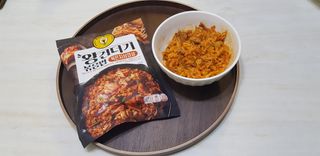 한성기업 무볼레 왕건더기 볶음밥 묵은지삼겹살 — 5점을 준 리뷰어가 2021년 10월 올린 사용 사진