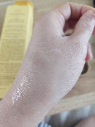 산다화 비타민C 화이트닝 크림 — 4점을 준 리뷰어가 2023년 4월 올린 사용 사진