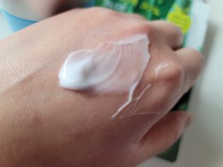 Dr.느루벗 느루벗 모이스쳐 24 크림 — 5점을 준 리뷰어가 2021년 2월 올린 사용 사진