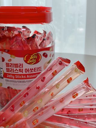 젤리벨리 젤리스틱 어쏘티드 900g — 3점을 준 리뷰어가 2022년 8월 올린 사용 사진