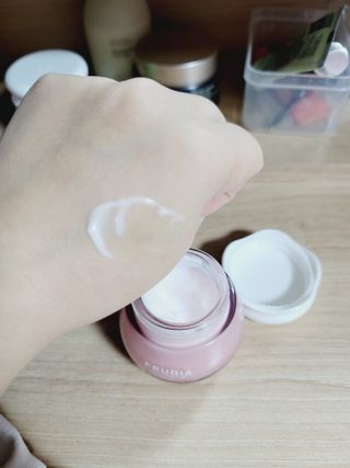 [후르디아]  탱글탱글 석류 고보습 탄력 크림 — 5점을 준 리뷰어가 2021년 3월 올린 사용 사진