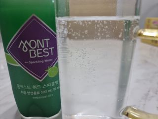 몽베스트 Montbest with Sparkling water Lime20병 — 5점을 준 리뷰어가 2021년 10월 올린 사용 사진
