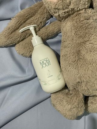 토박스코리아 몽쥬르 유아 로션 300ml — 5점을 준 리뷰어가 2021년 4월 올린 사용 사진