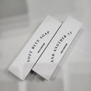 멈칫(MUMCHIT) 넥퍼퓸 NECKPERFUME 2가지 향 — 4점을 준 리뷰어가 2021년 11월 올린 사용 사진