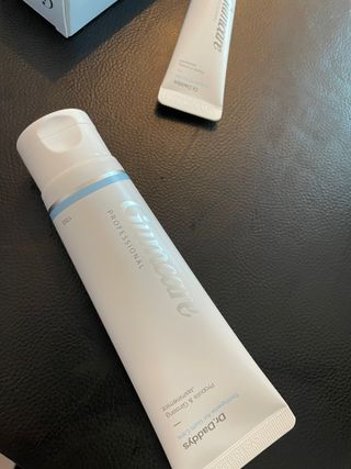 닥터데디스  잇몸치약 100g  [건강한 잇몸 관리를 위한 치약] + 여행용미니치약 15g — 5점을 준 리뷰어가 2022년 7월 올린 사용 사진