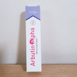 이엔코스 알부틴 알파 화이트닝크림 — 5점을 준 리뷰어가 2021년 2월 올린 사용 사진