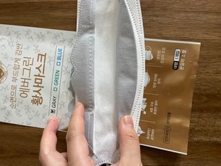 에버그린 순면 끈조절 KF94 마스크 - 화이트 30매 — 5점을 준 리뷰어가 2021년 4월 올린 사용 사진