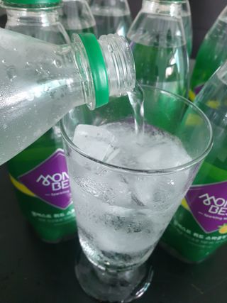 몽베스트 Montbest with Sparkling water Lemon OR Lime 20병(랜덤) — 5점을 준 리뷰어가 2022년 8월 올린 사용 사진