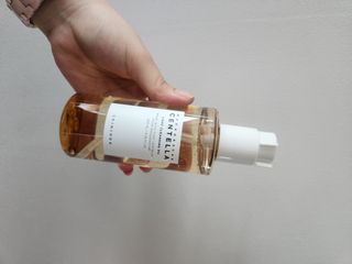 스킨1004 [SKIN1004] 마다가스카르 센텔라 라이트 클렌징 오일 200ml — 5점을 준 리뷰어가 2024년 7월 올린 사용 사진
