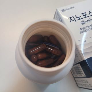 프리마인 홍삼의 강력한 에너지, 이제는 흡수율을 높인 최첨단 캡슐로 간편하게 초고속 충전하세요. — 5점을 준 리뷰어가 2022년 12월 올린 사용 사진