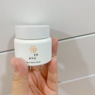 AYU25[아유트웬티파이브]다마스크로즈워터 베이스 천연 수분 촉촉 크림 — 3.5점을 준 리뷰어가 2021년 2월 올린 사용 사진
