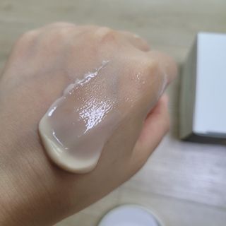 카오리온코스메틱스 사카로미세스와 시카의 만남        릴리피 릴렉싱 크림 진정한 탄력을 경험해보세요 — 5점을 준 리뷰어가 2021년 8월 올린 사용 사진