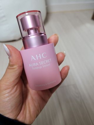 AHC 아우라 시크릿 톤업 벨벳 — 4점을 준 리뷰어가 2021년 4월 올린 사용 사진