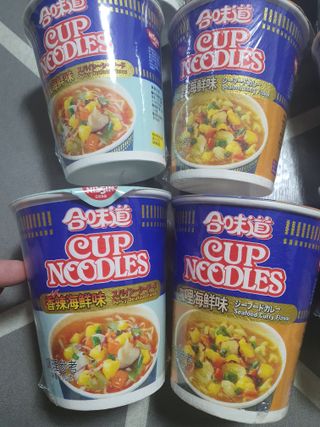 NISSIN 닛신 컵누들  4종 - 씨푸드오리지날, 씨푸드 스파이시, 씨푸드 커리, 씨푸드 XO소스 — 5점을 준 리뷰어가 2021년 12월 올린 사용 사진