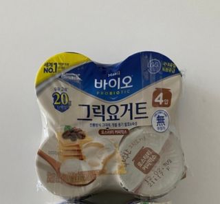 매일바이오 그릭요거트 오리지널 플레인 4개, 로스터리 커피믹스 4개 — 5점을 준 리뷰어가 2021년 12월 올린 사용 사진