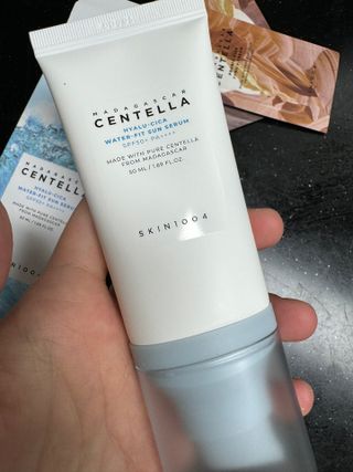 [스킨1004] 마다가스카르 센텔라 히알루-시카 워터핏 선세럼 50ml — 4점을 준 리뷰어가 2024년 6월 올린 사용 사진