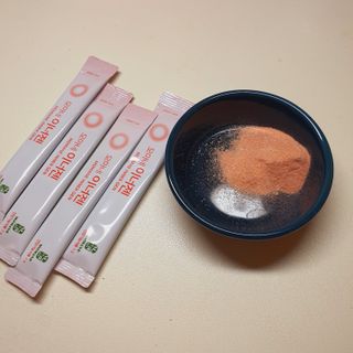 [모마네] 이너뷰티 히알루론산 비오틴 코큐텐 저분자피쉬콜라겐 - 3 g 30포 ★석류맛 — 4.5점을 준 리뷰어가 2021년 12월 올린 사용 사진