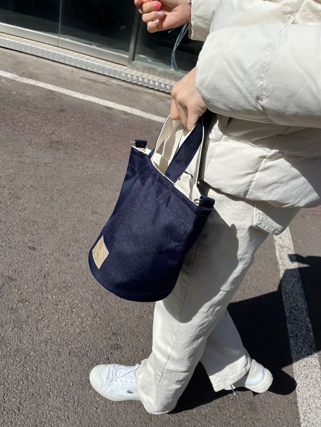 IWP l 아이워즈플라스틱 리버시블 버킷백 2color 리뷰 사진
