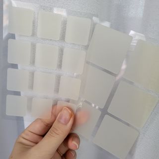 [큐어반H 커팅] 간편하게 떼서 쓰는 자외선차단 습윤밴드 (1팩/30매입) — 5점을 준 리뷰어가 2022년 11월 올린 사용 사진
