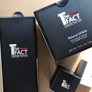 The Fact [5 IN 1] 더 팩트 내추럴 에스에프엔 에이틴 스킨토너+크림 세트 — 4.5점을 준 리뷰어가 2021년 3월 올린 사용 사진