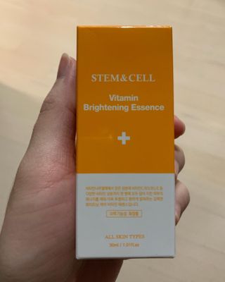 체르엠 스템앤셀 비타민 브라이트닝 에센스 30ml 1개 — 5점을 준 리뷰어가 2021년 11월 올린 사용 사진