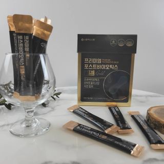 서울약사신협_프리미엄포스트바이오틱스골드_5g x 50포 — 4점을 준 리뷰어가 2021년 2월 올린 사용 사진