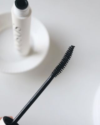 더소설 소설 블랙아이래쉬 세럼 10g(SOSEOL BLACK EYELASH SERUM 10g) — 5점을 준 리뷰어가 2023년 12월 올린 사용 사진