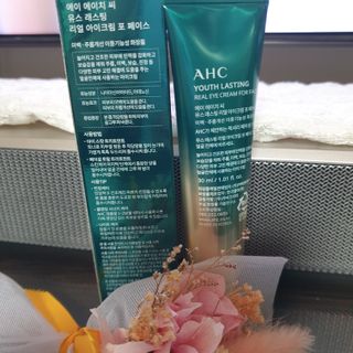 [NEW 탄력유턴 아이크림] AHC 유스 래스팅 리얼 아이크림 포 페이스 — 5점을 준 리뷰어가 2021년 3월 올린 사용 사진