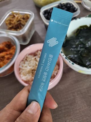 클린24시간 슬림앤유산균 1박스 (3.5g X 15포) — 5점을 준 리뷰어가 2022년 8월 올린 사용 사진