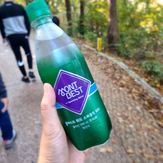 몽베스트 Montbest with Sparkling water Plain 20병 — 5점을 준 리뷰어가 2022년 10월 올린 사용 사진